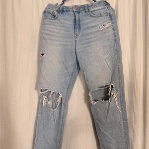 American Eagle Outfitters Light Blue Ripped Boyfriend Jeans